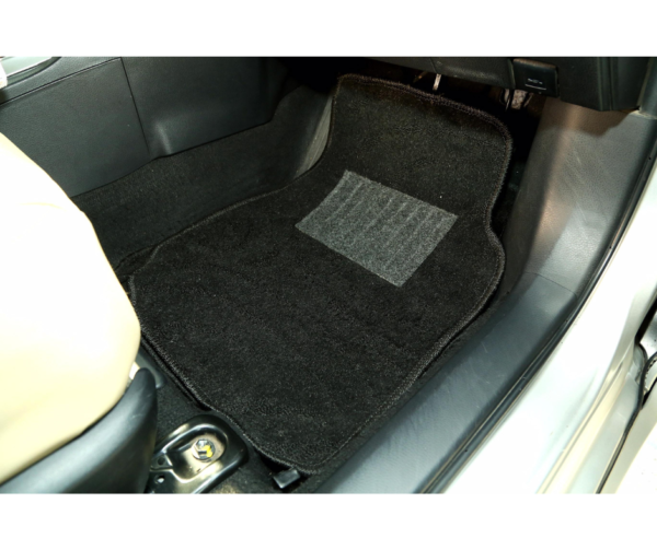 Toyota-Vitz-2004-2010-Car-Floor-Mats